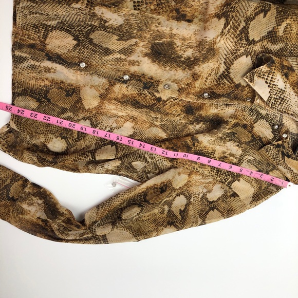 ⭐️Kris Jenner Collection | button down long sleeve - Picture 5 of 6